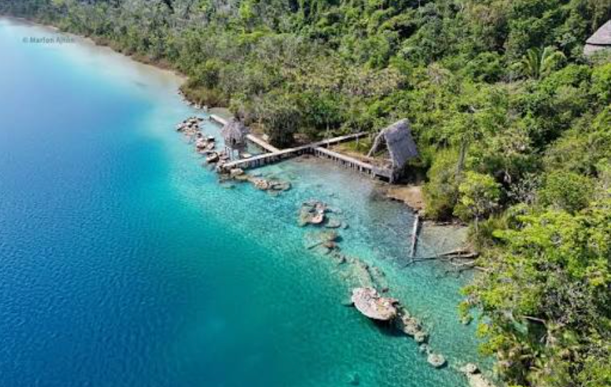 Laguna_Lachua_area_shot